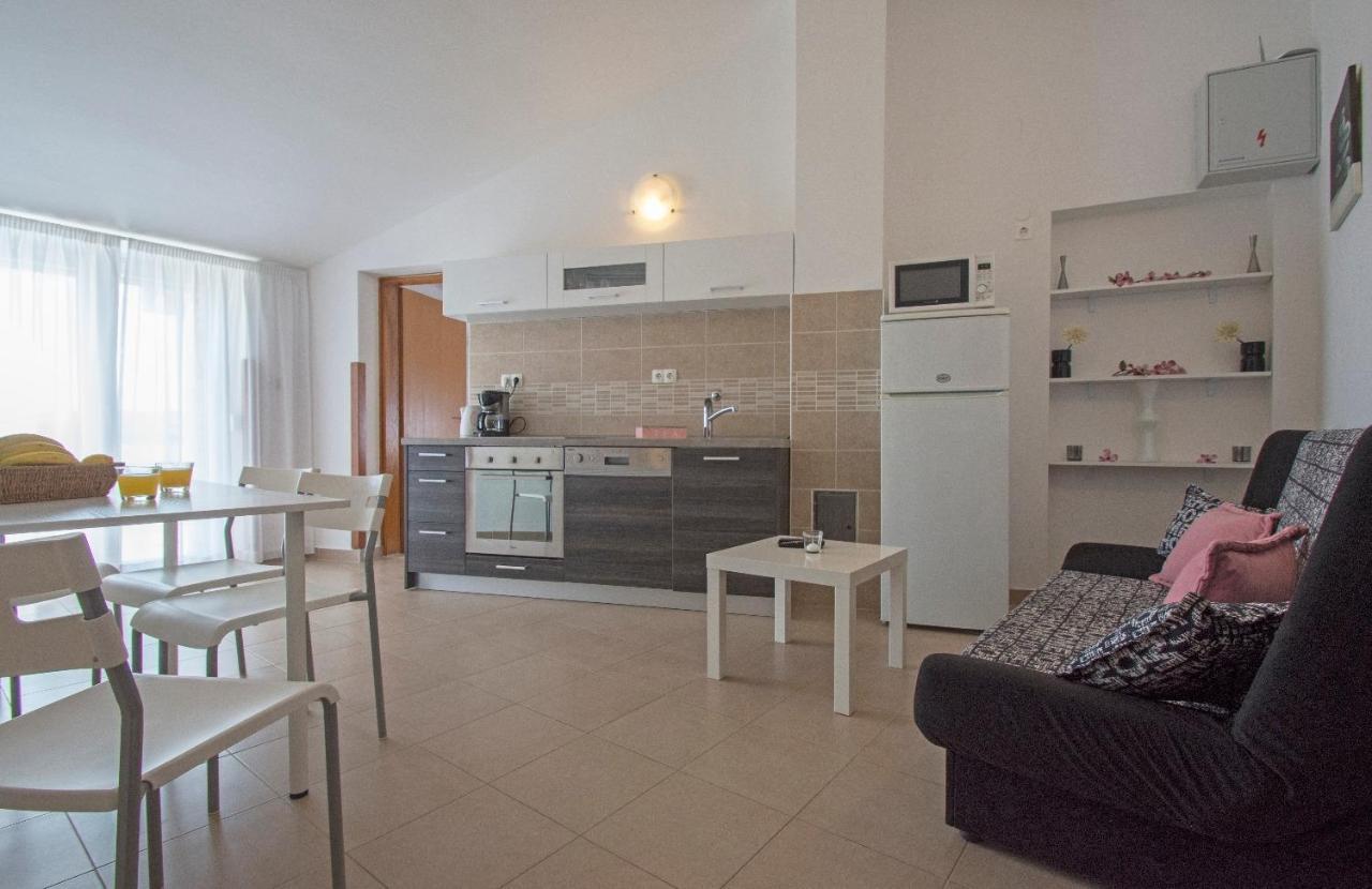 Apartments Sabina - 100M From Sea Crikvenica Esterno foto